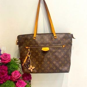 LOUIS VUITTON Monogram Lena MM Tote
Bag